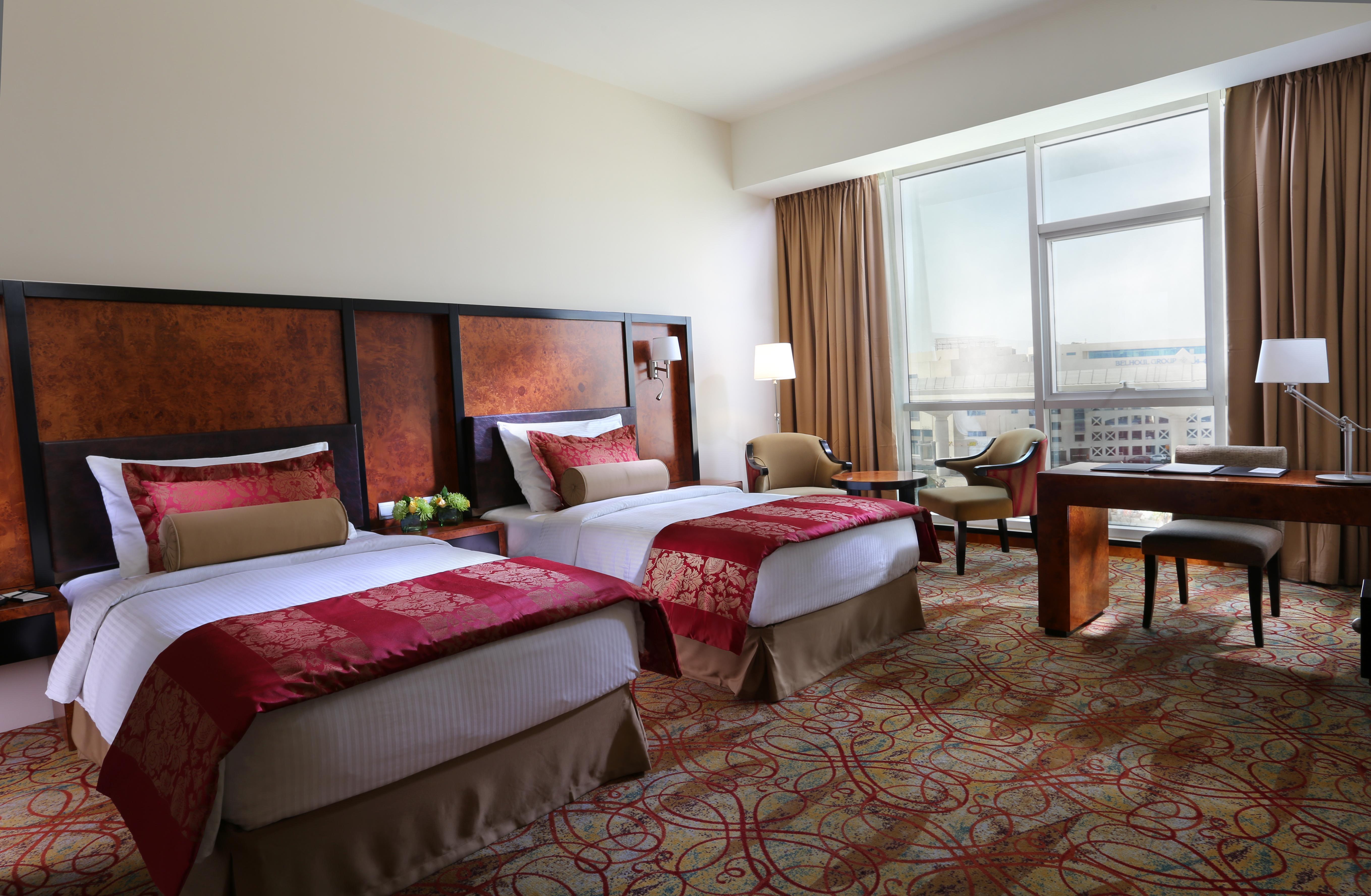Hotel Millennium Airport 4*
