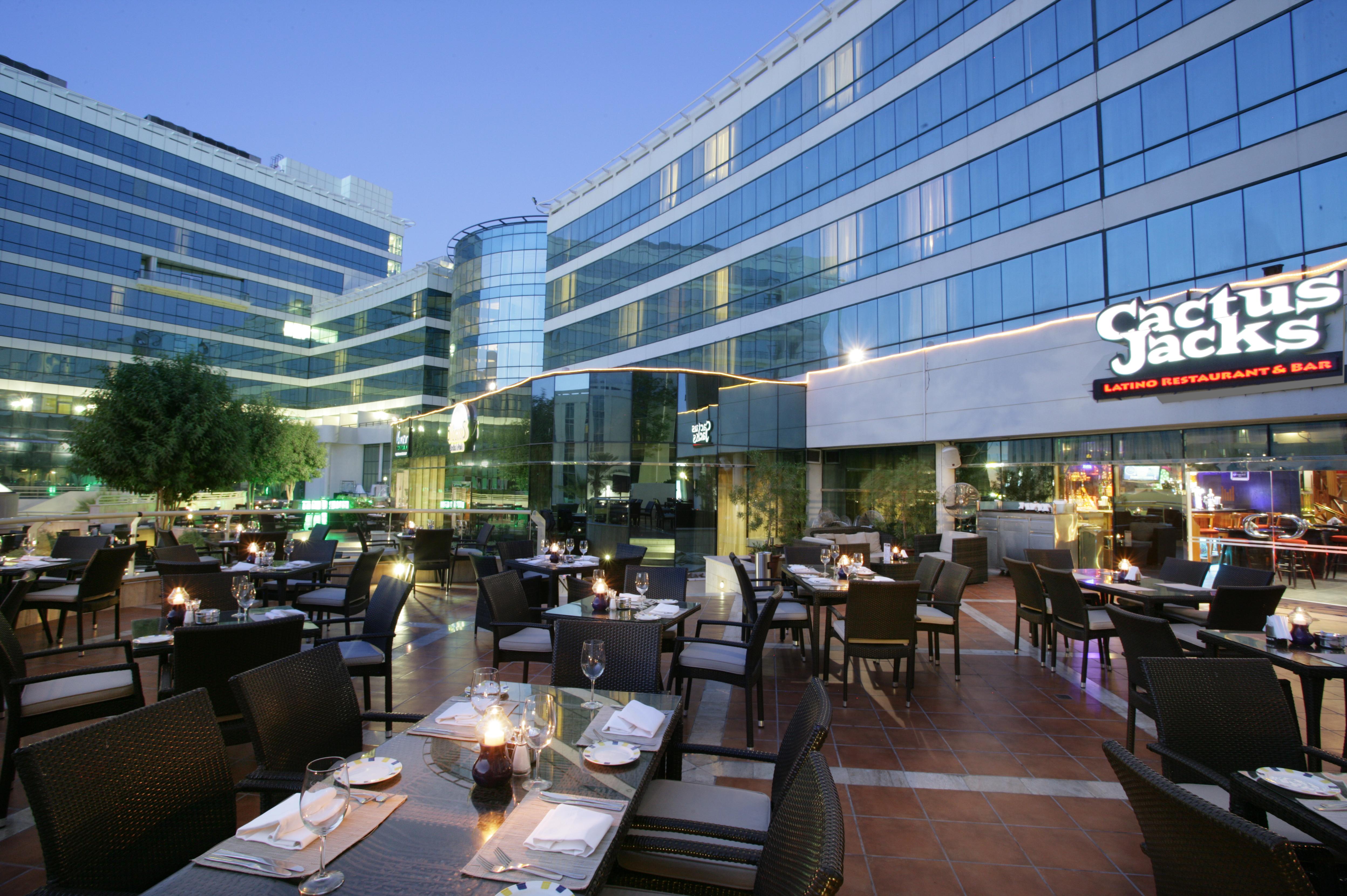 Millennium Airport 4*