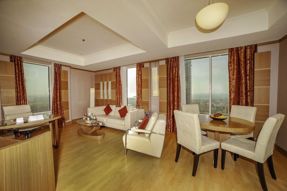 By Marriott Sheikh Zayed Road, Dubai