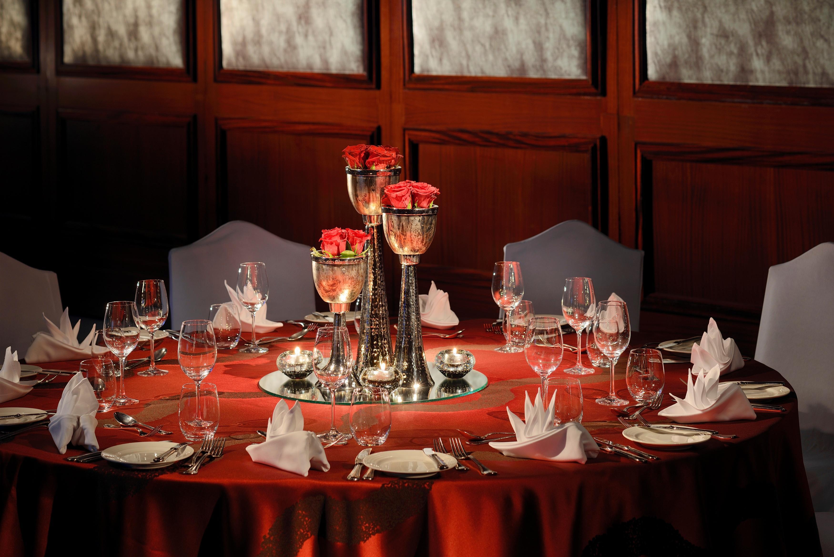 Hotel Moevenpick & Bur 5*