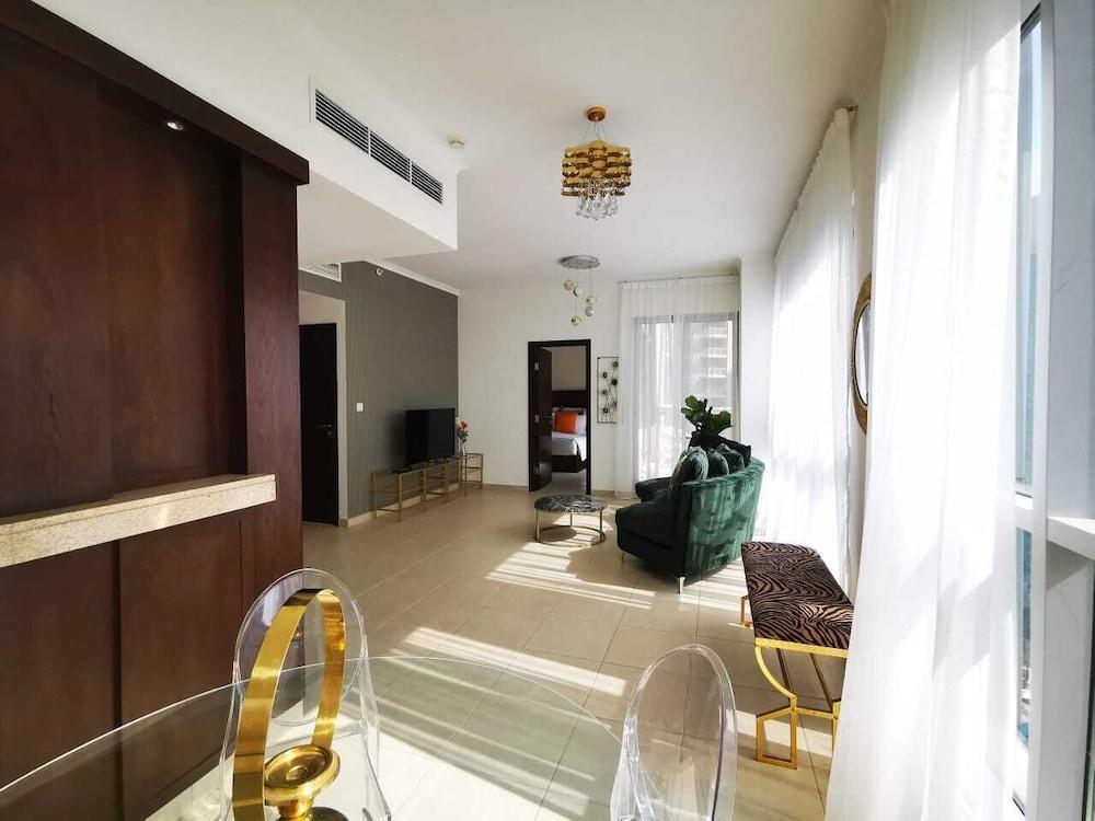 Dream -burj Inn 2*