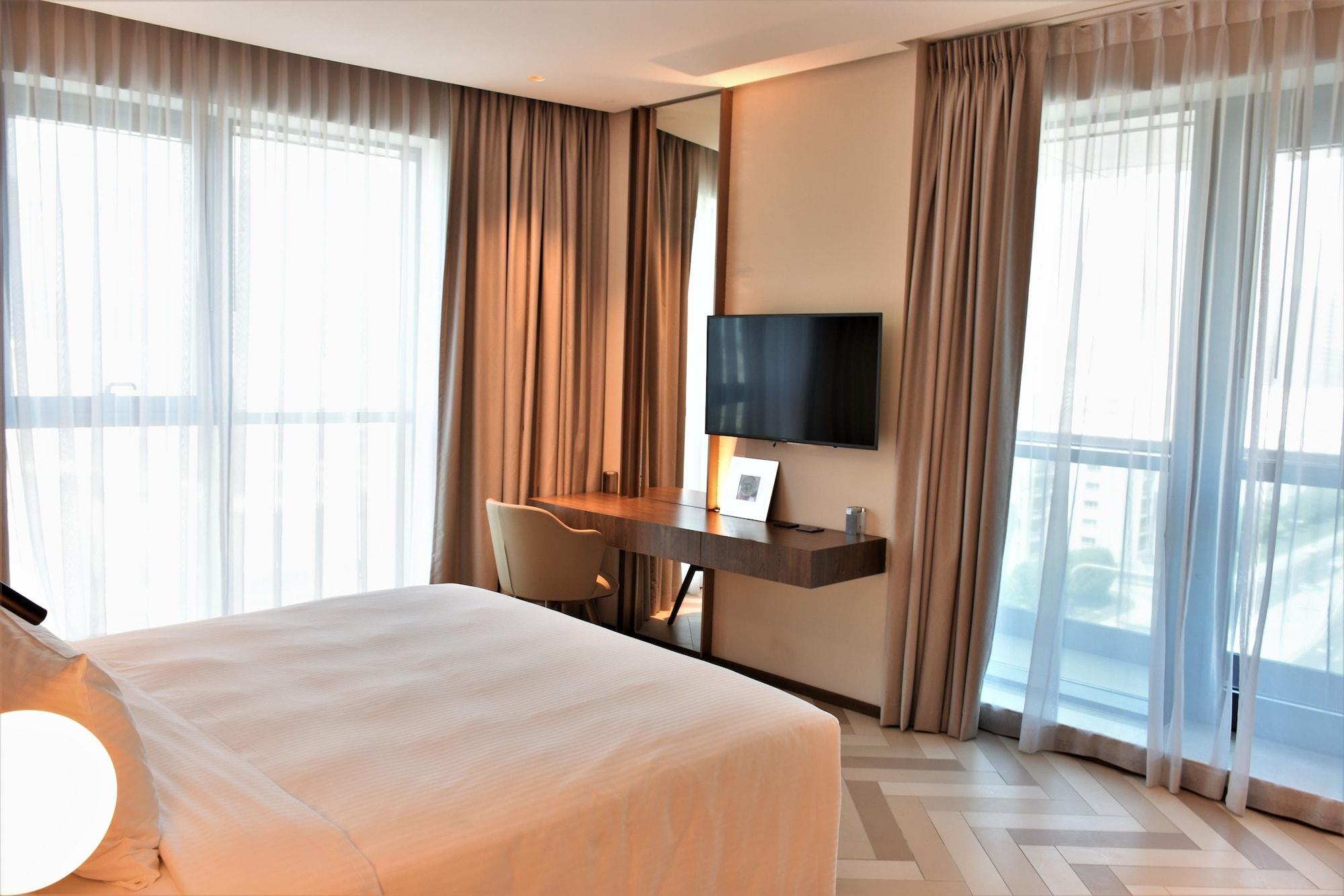 Millennium Place Barsha Heights Hotel 4*