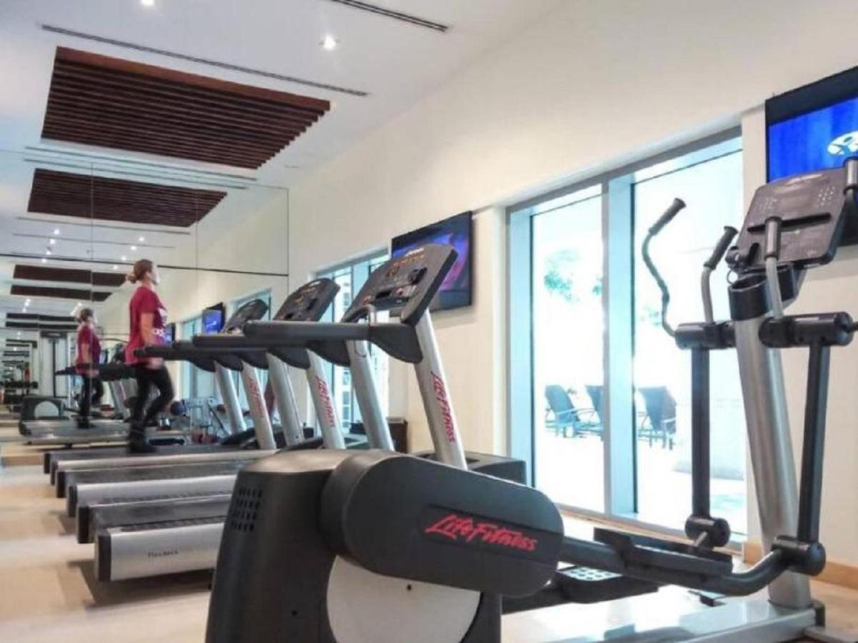 Spacious 2br With Central Location At Standpoint Tower * Dubai