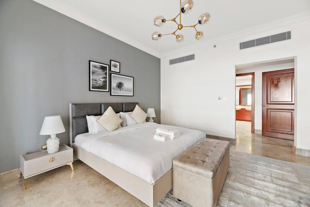 Stonetree - Fairmont North 2 Bedroom & Maid - Club Access Apartment