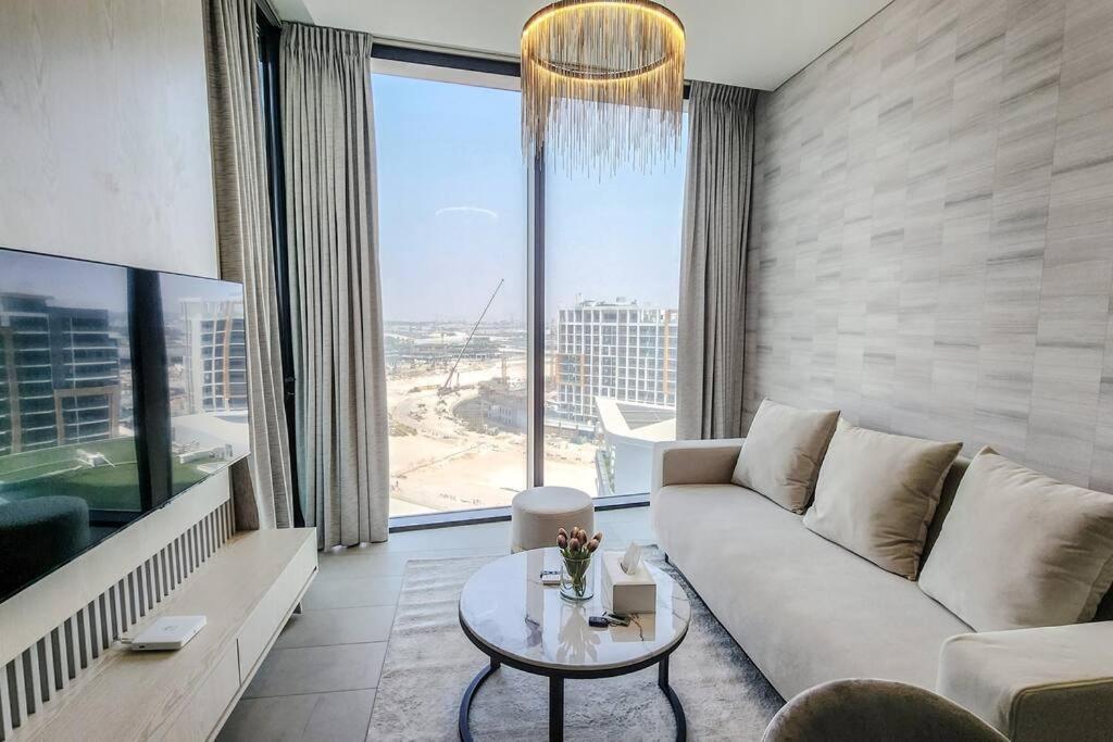 By Latinem Luxury 1br Holiday W1208 Near Burj Khalifa