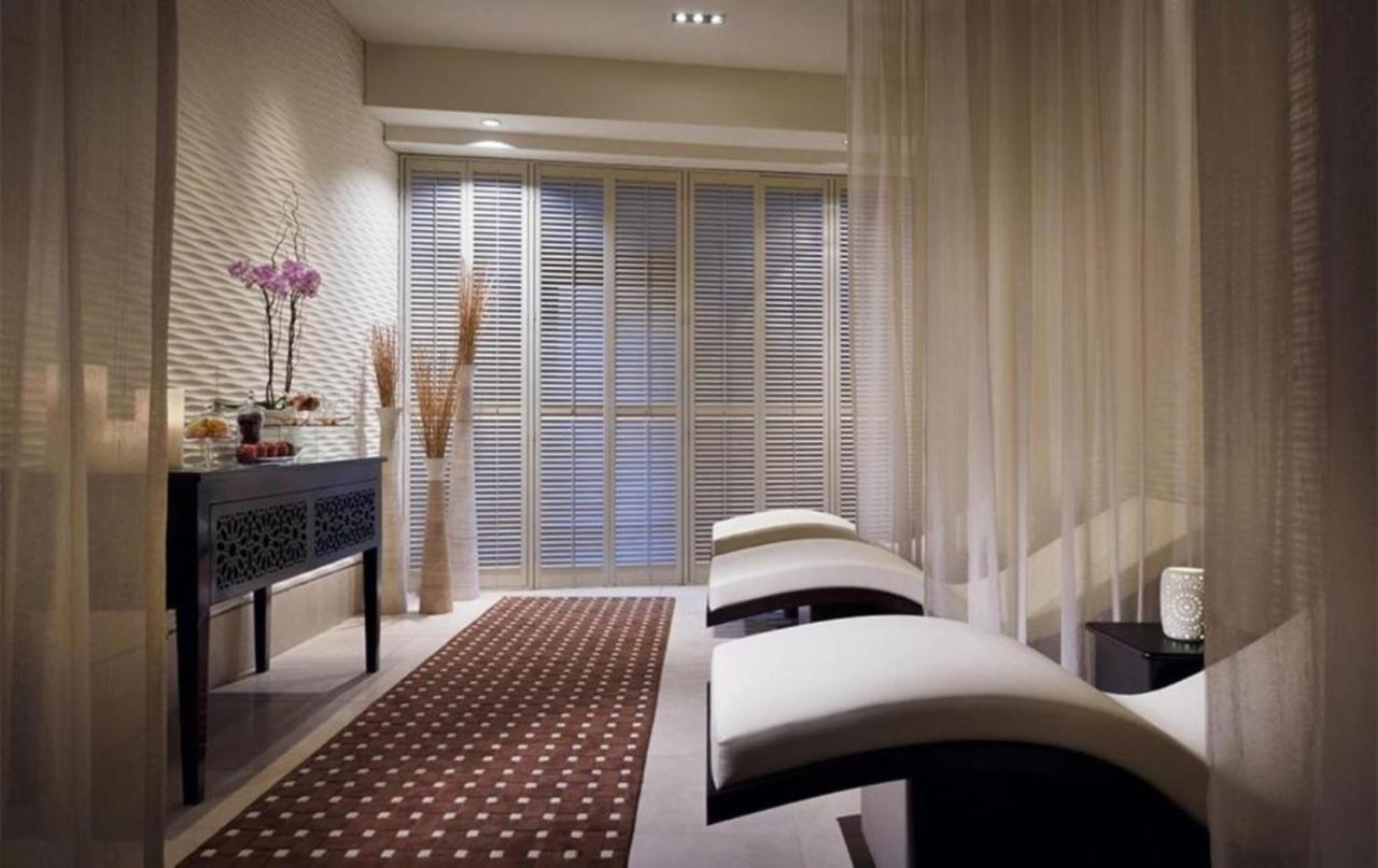 Mall Fashion Avenue Burj Khalifa View Residence- Formerly Address Mall Apartment
