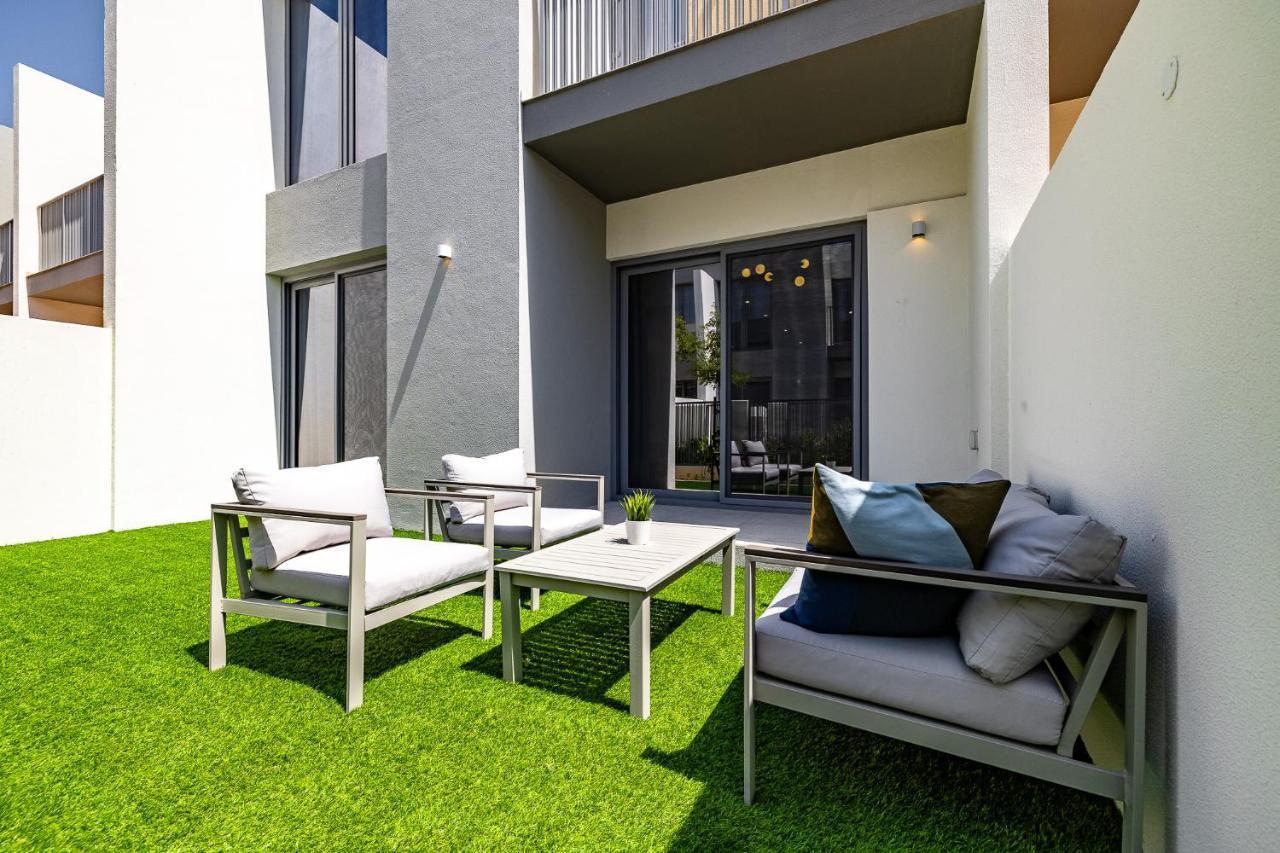 Exclusive Spacious I Garden I Maid Dubai