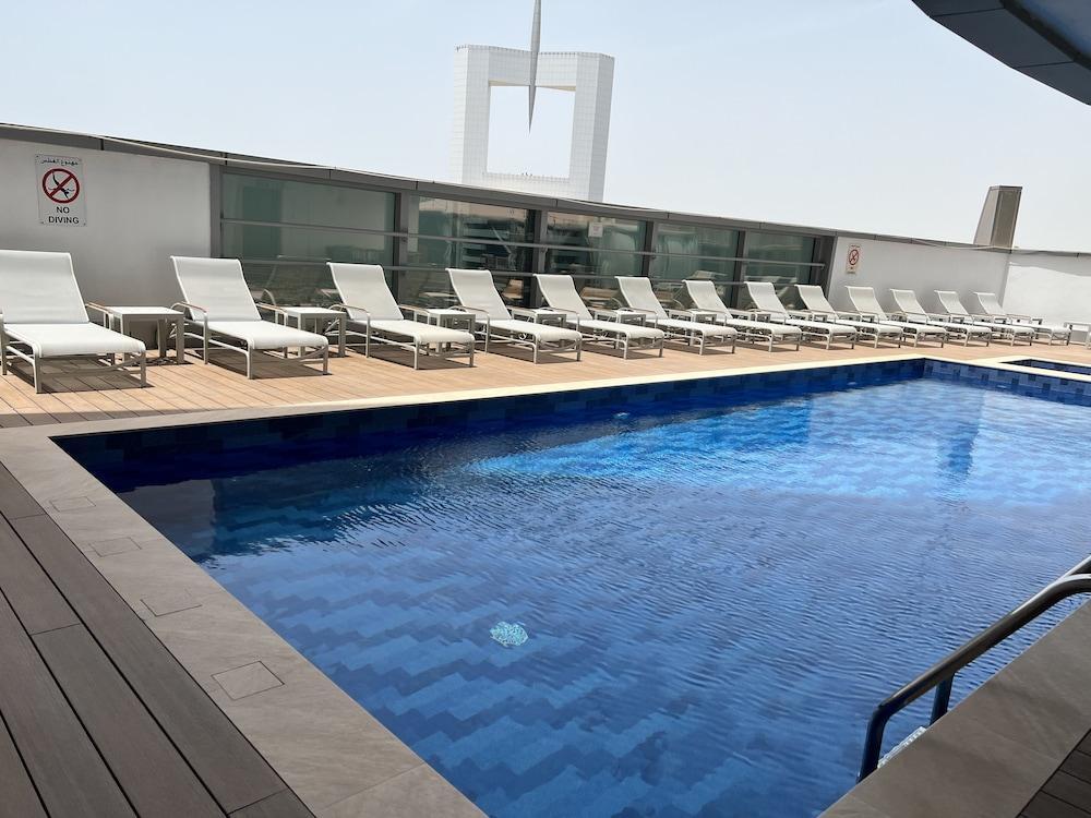 By Marriott Sheikh Zayed Road, Hotel