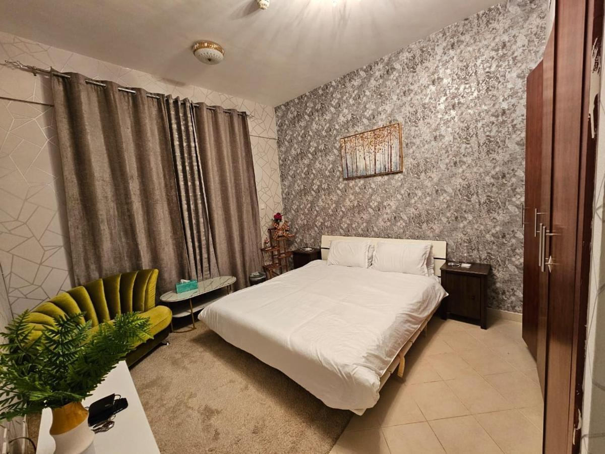 Cosy 2 Bedroom * Dubai