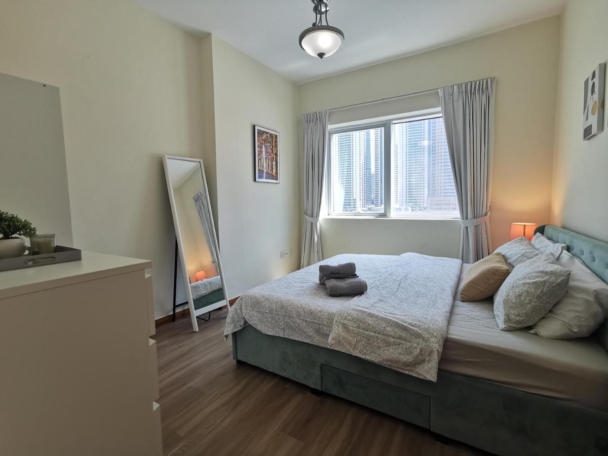Apartment 1 Bedroom Renovated In Marina Diamond 3 Close To Tram And Metro Dubai