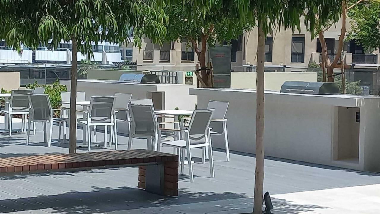 Luxury Burj Royale Modern View Balcony