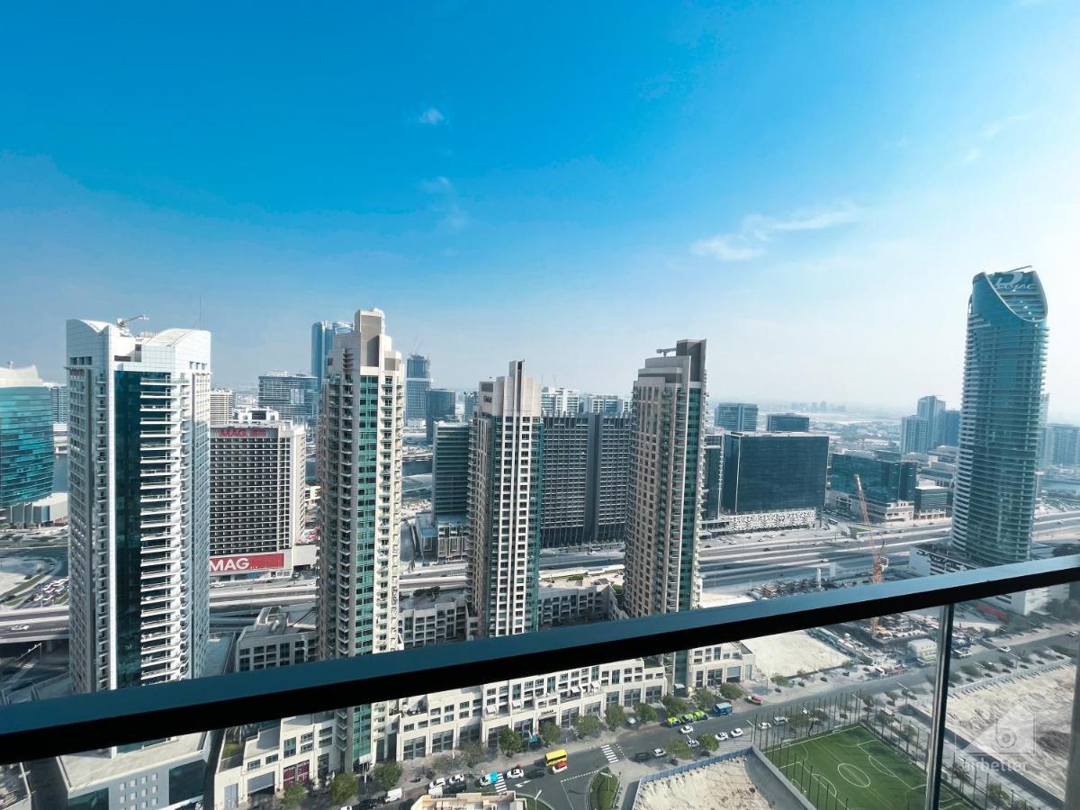 Luxury Burj Royale Modern View Balcony Dubai