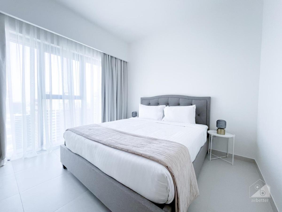 Luxury Burj Royale Modern View Balcony Apartment *