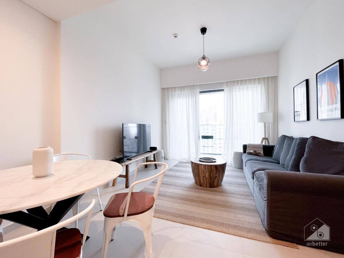 Apartment Luxury Burj Royale Modern View Balcony Dubai
