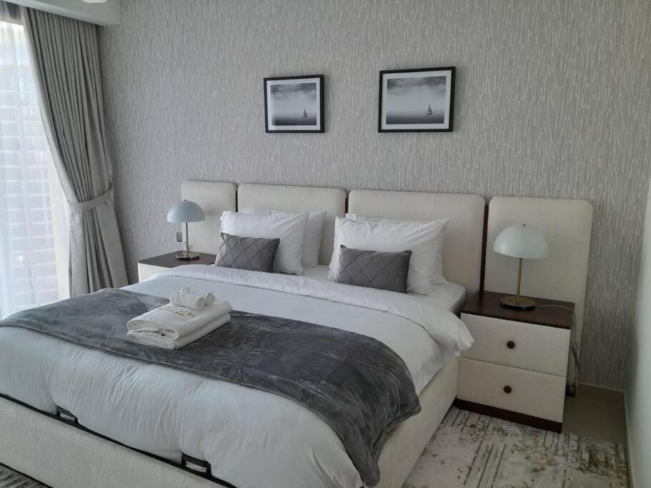 Luxurious 2br Next To Mall With Full Burj Khalifa View * Dubai