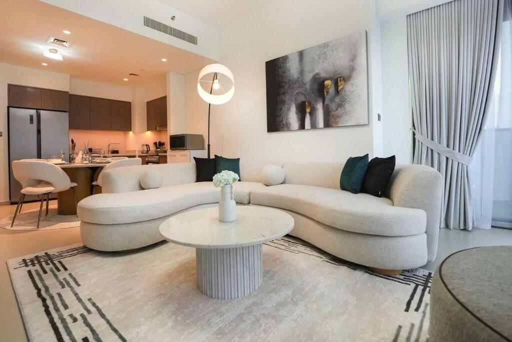 Luxurious 2br Next To Mall With Full Burj Khalifa View * Dubai