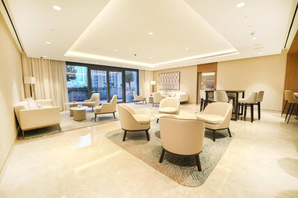 Apartment Luxurious 2br Next To Mall With Full Burj Khalifa View