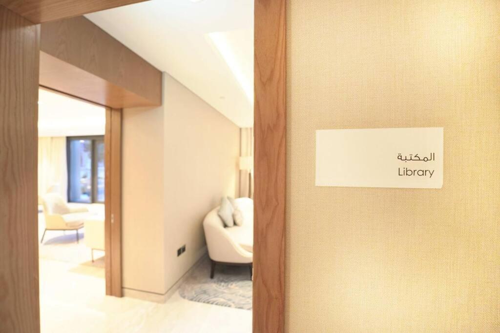 Apartment Luxurious 2br Next To Mall With Full Burj Khalifa View Dubai