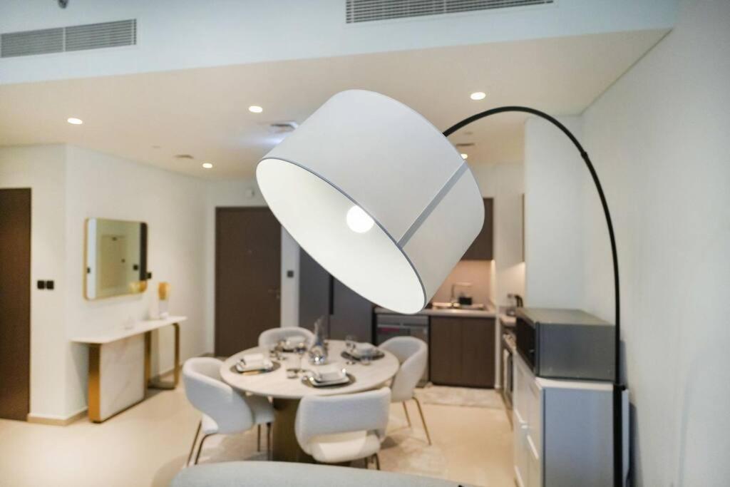 Apartment Luxurious 2br Next To Mall With Full Burj Khalifa View Dubai
