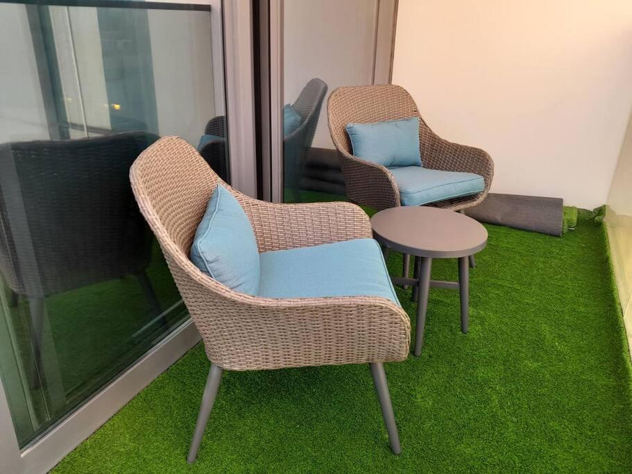Apartment Luxurious 2br Next To Mall With Full Burj Khalifa View Dubai