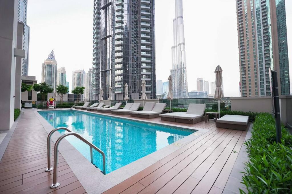Luxurious 2br Next To Mall With Full Burj Khalifa View *