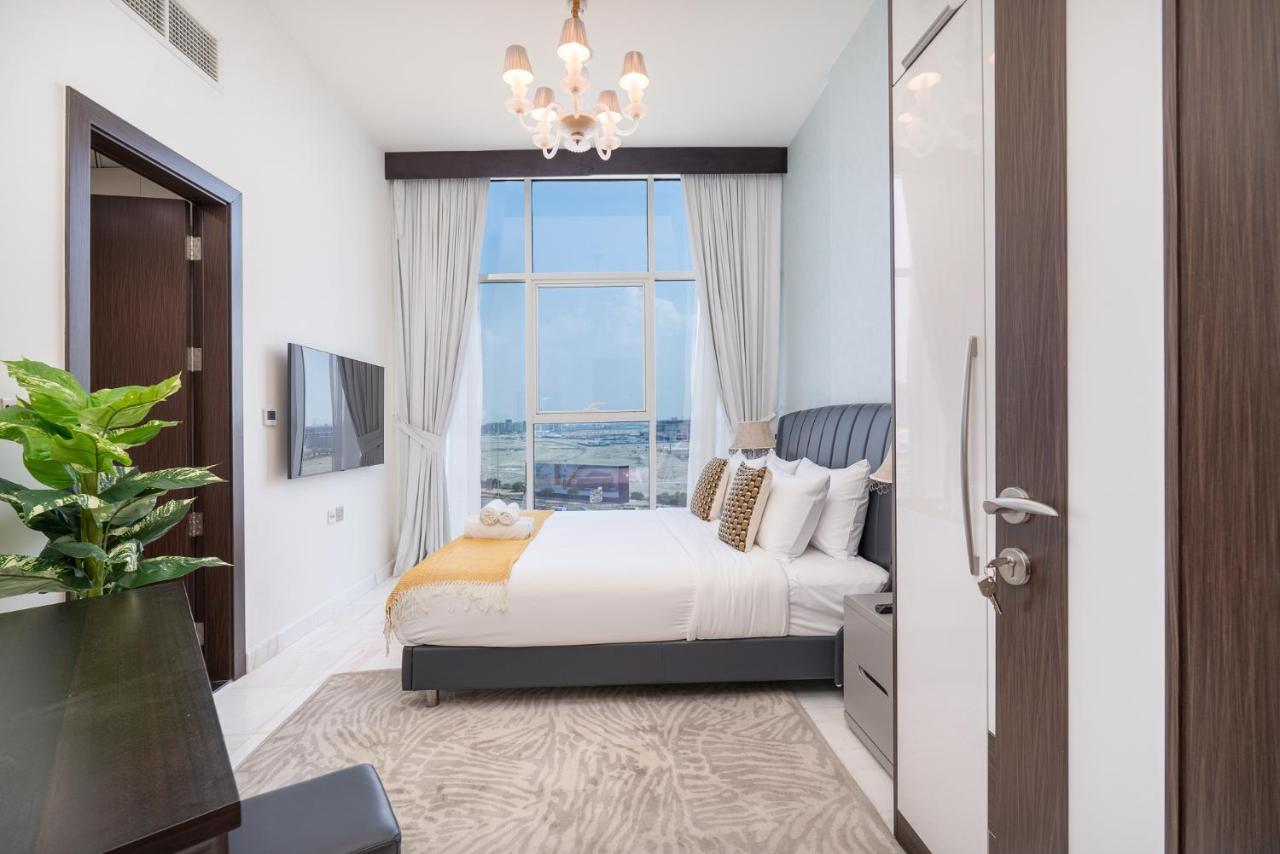 Heaven Crest Homes: Luxury Canal View With Amenities Dubai