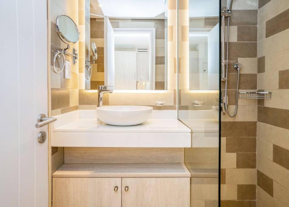 Apartamento Chic With Breathtaking Views At Seven Palm Dubai