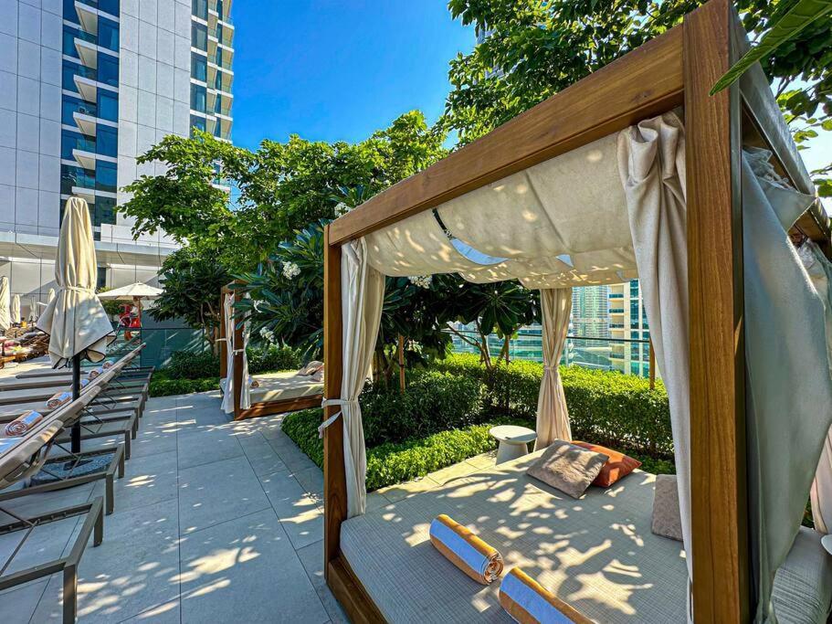 Higuests - High Level Luxury With Marina Views *