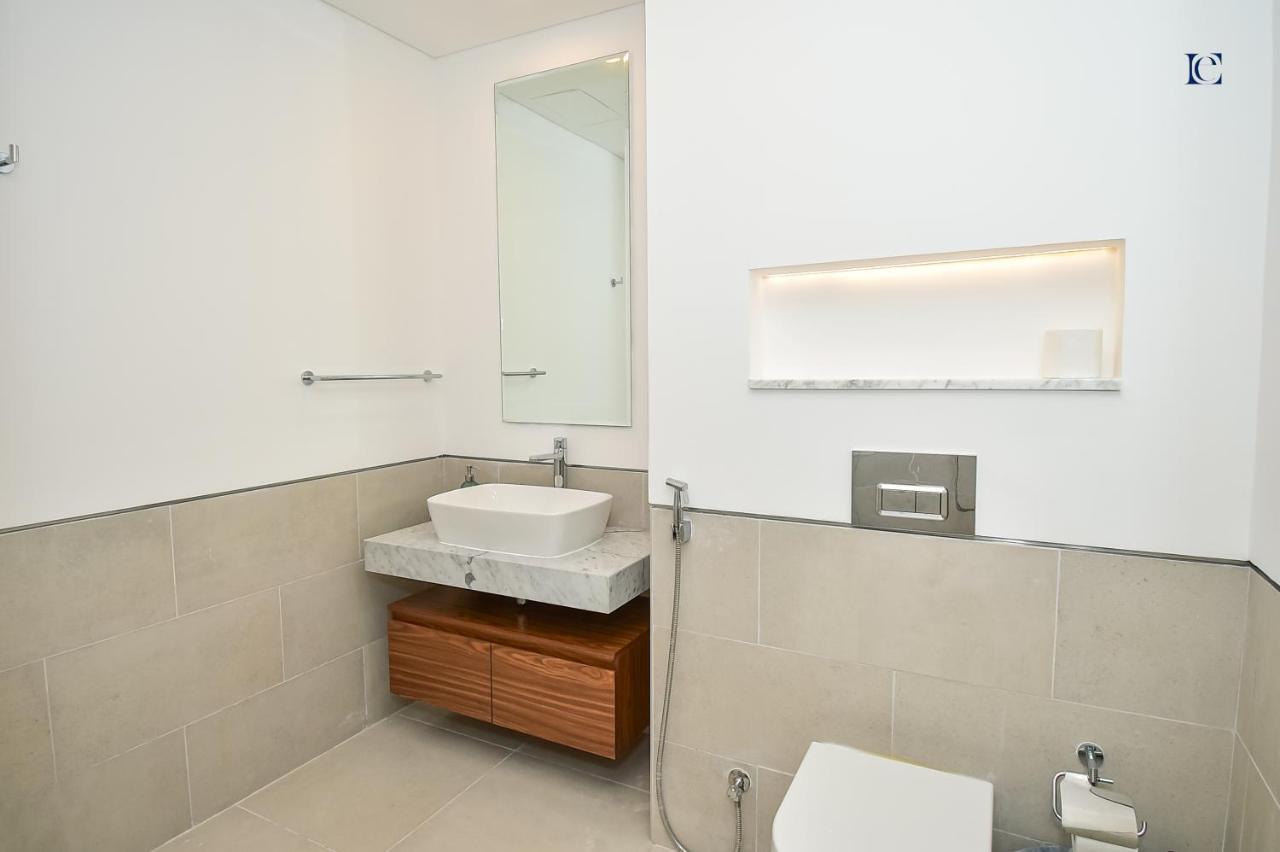 Daire Luxury Escapes - Contemporary 2br Gem In Madinat Jumeirah - Rahaal Dubai
