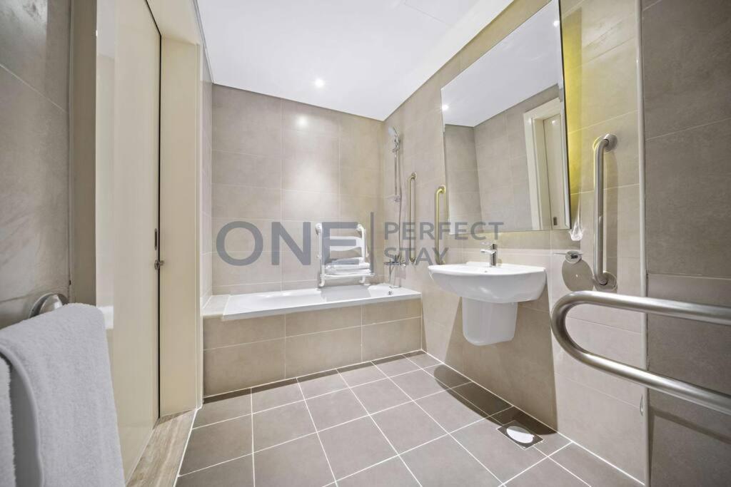 Apartment Luxurious Retreat In Maison Prive, *