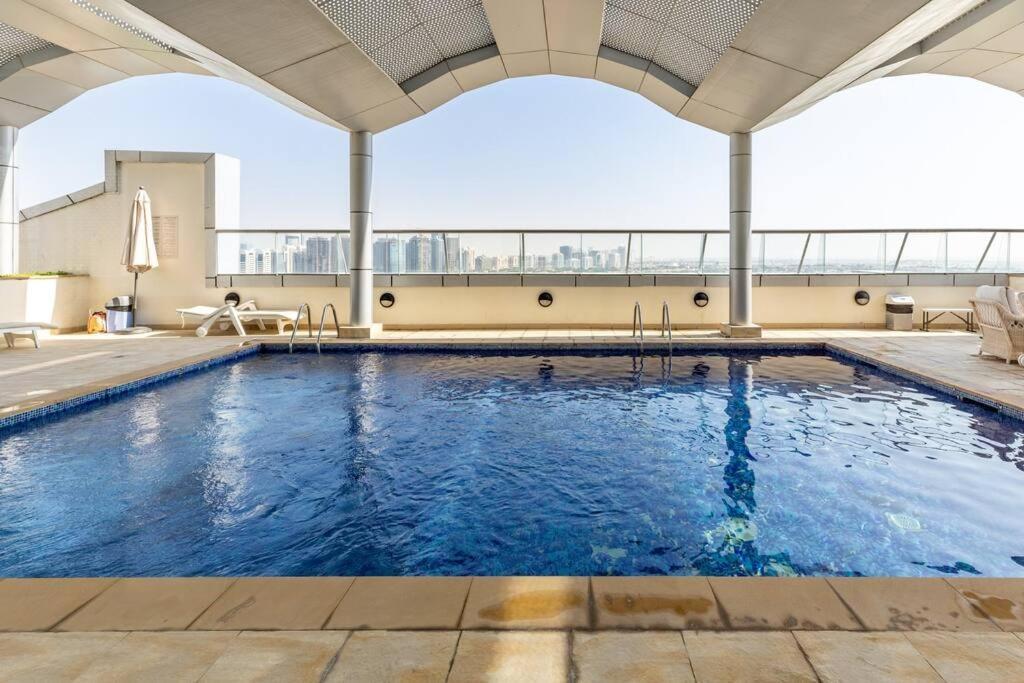 Apartamento Waves Homes - Cozy & Fully Furnished In Sports Dubai