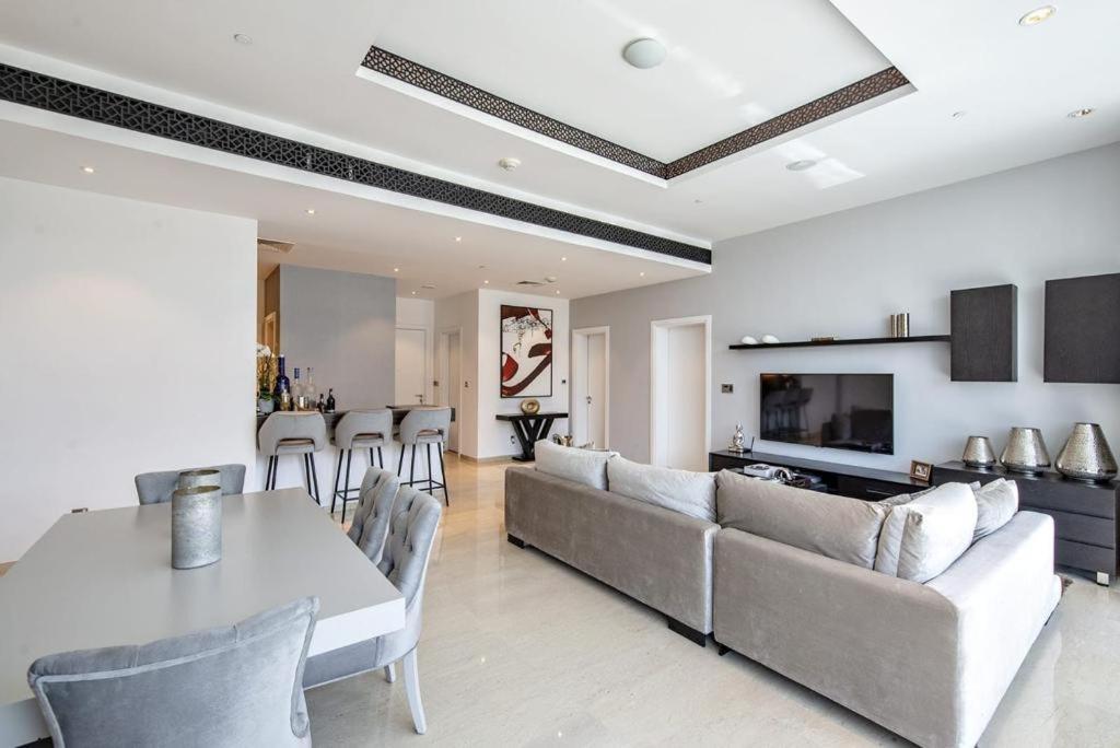 Daniels West Beach 2br In Oceana The Palm Dubai