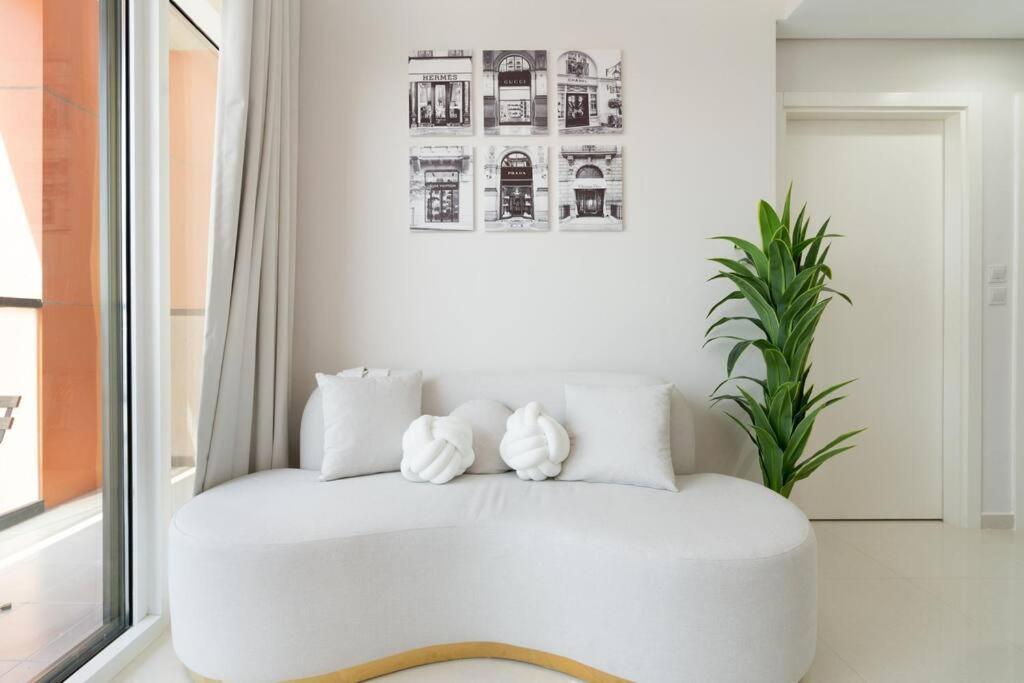 Creme De La Cozy 1 Bedroom Apartment Dubai