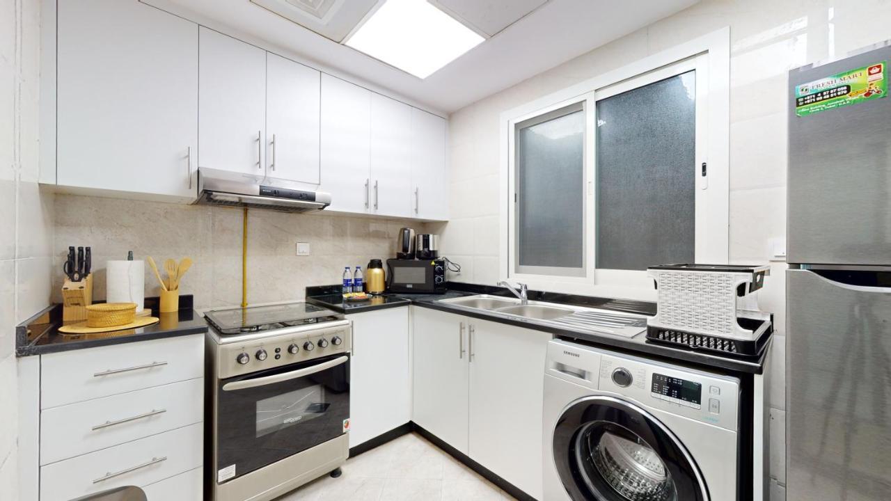 Primestay - G24 Tower 1br Plus Maids In Jvc Apartment *