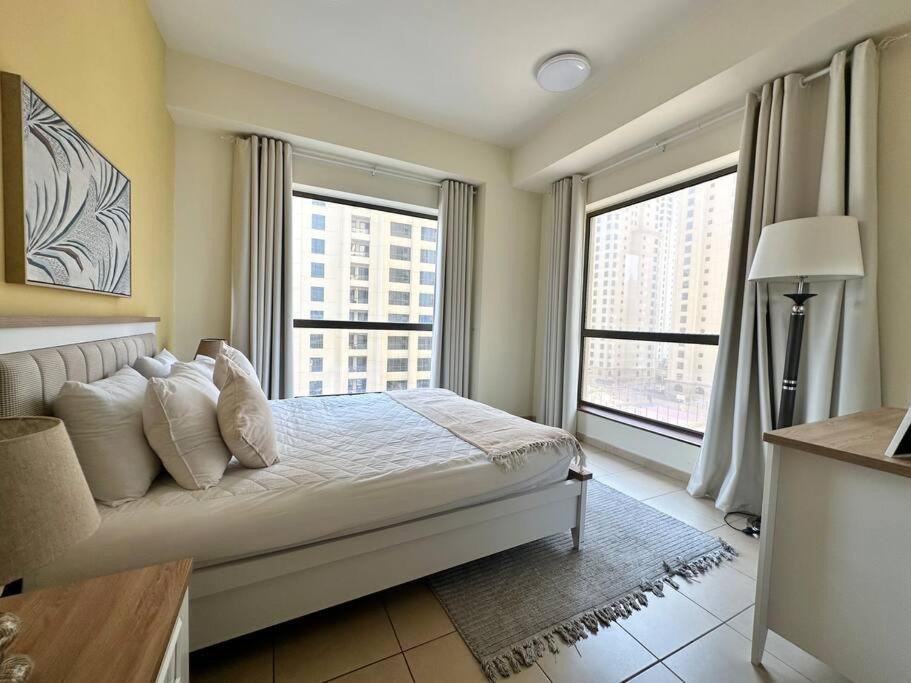 Sun, Sand, And Fun - King Bed, Sofa Bed! Sleeps 4 Apartamento Dubai