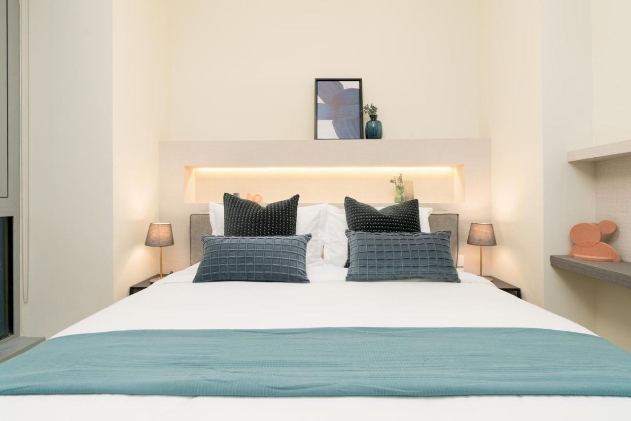 Burj Khalifa Views / 5 Min Walk From Mall / Opera / Upgraded / Designer Choice / 8 People / The Location Dubai