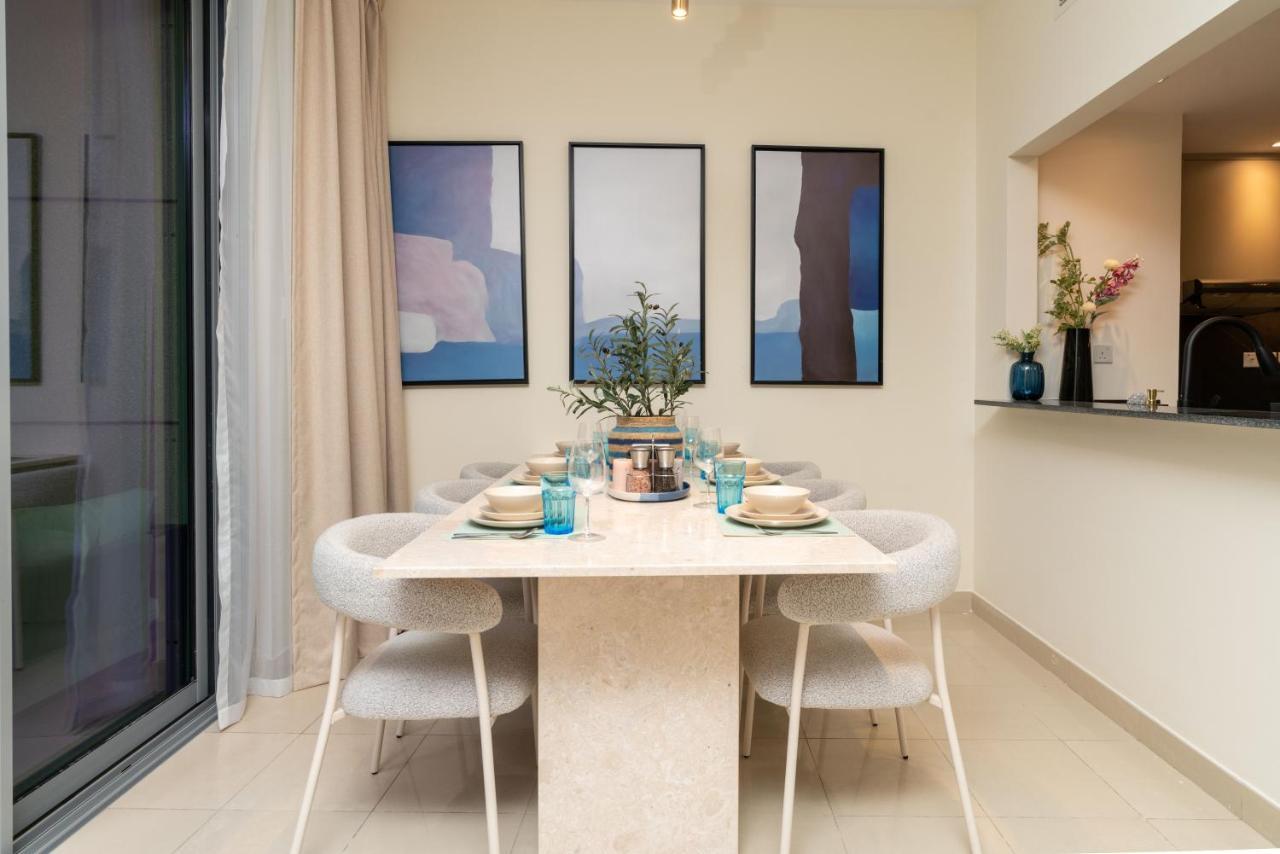 Apartamento Burj Khalifa Views / 5 Min Walk From Mall / Opera / Upgraded / Designer Choice / 8 People / The Location Dubai