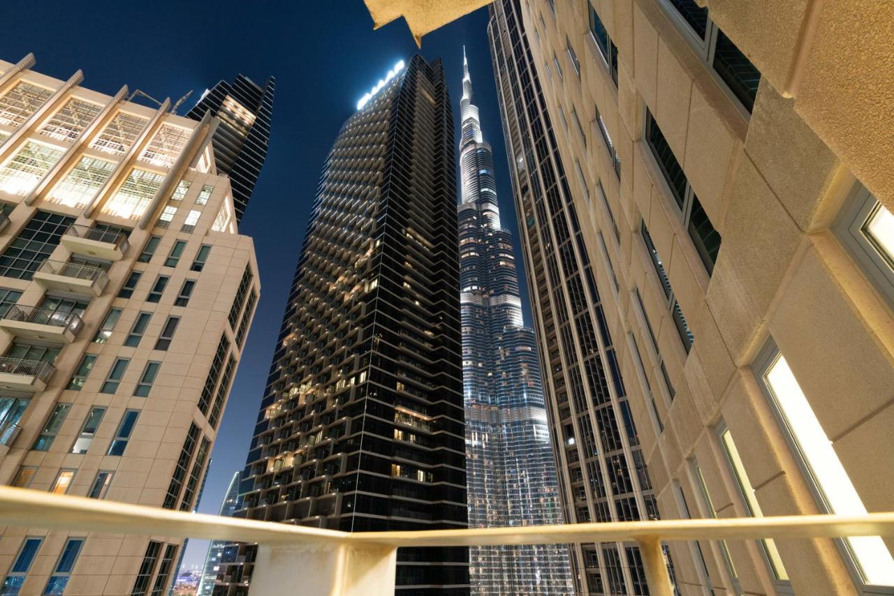 Burj Khalifa Views / 5 Min Walk From Mall / Opera / Upgraded / Designer Choice / 8 People / The Location Apartamento Dubai