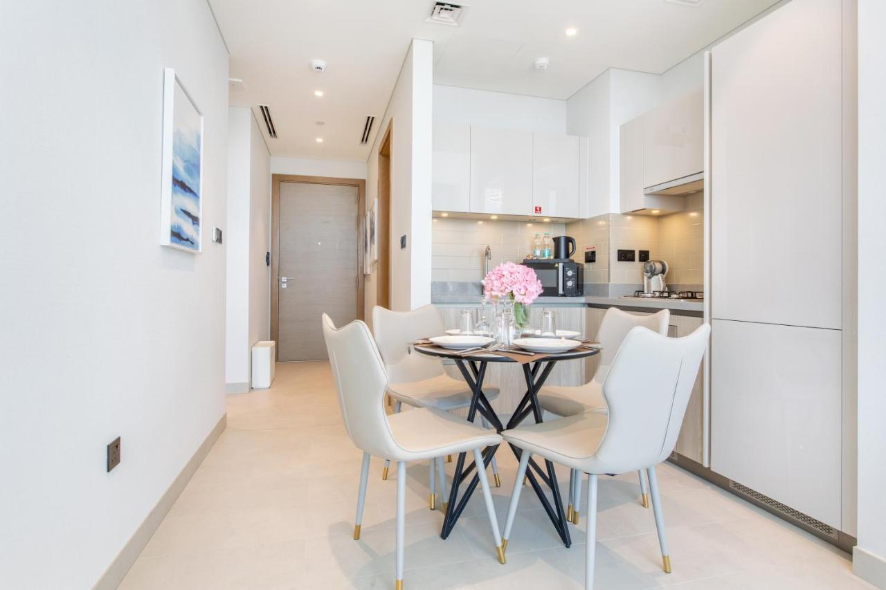 By Latinem Luxury 1br Holiday W2805 Near Burj Khalifa
