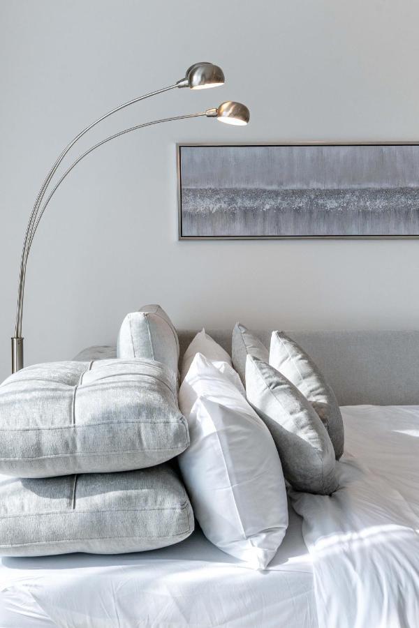 Sleeps 8 Burj Views Direct Mall Access Apartment