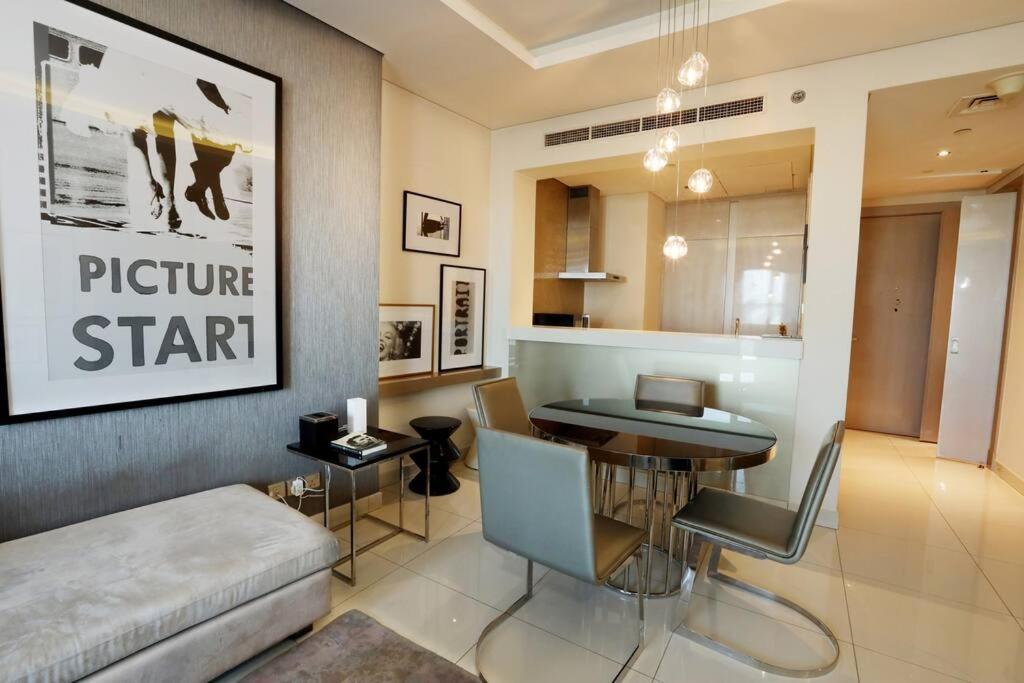 Brown Stone Paramount Towers Dubai