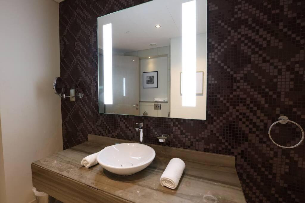 Brown Stone Paramount Towers Daire *