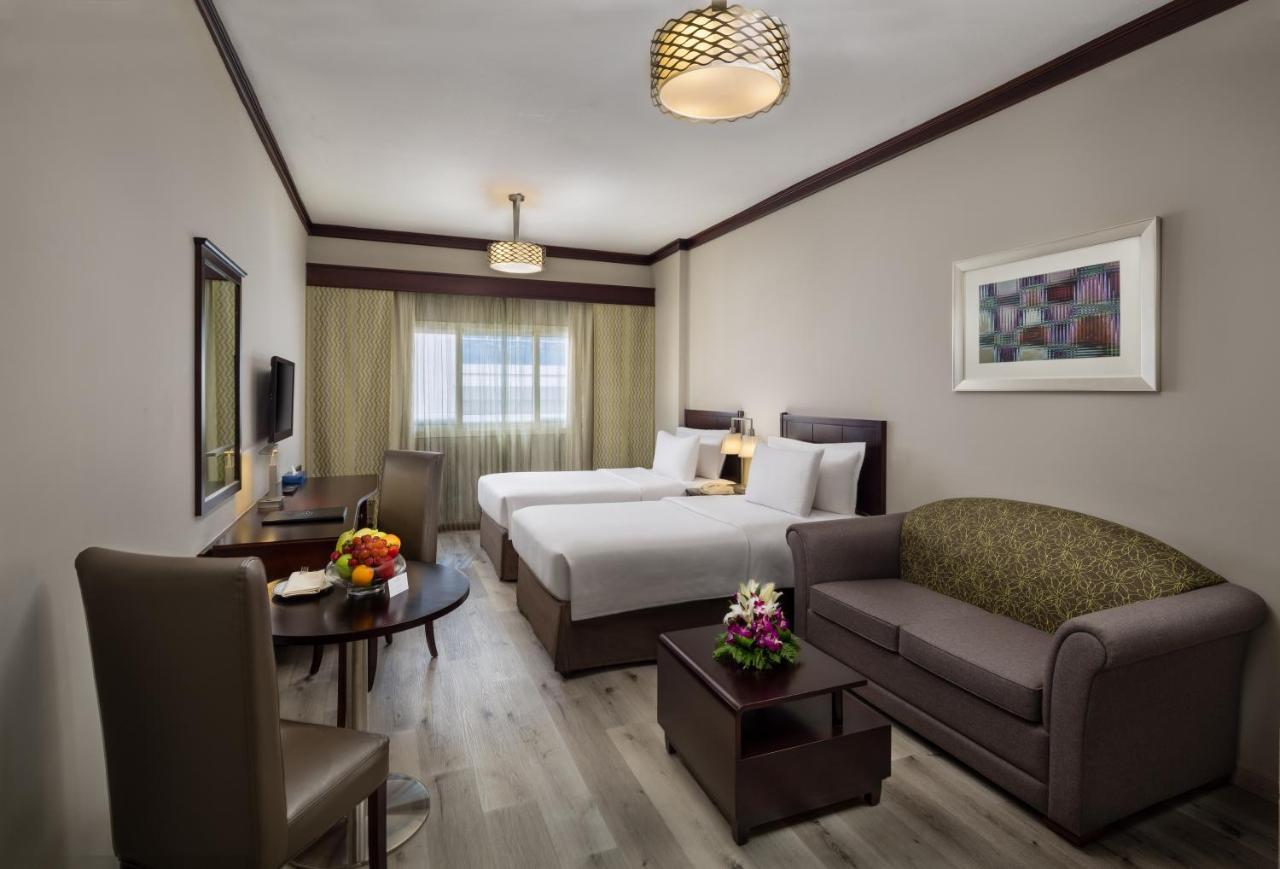 Aparthotel Savoy Park 3*