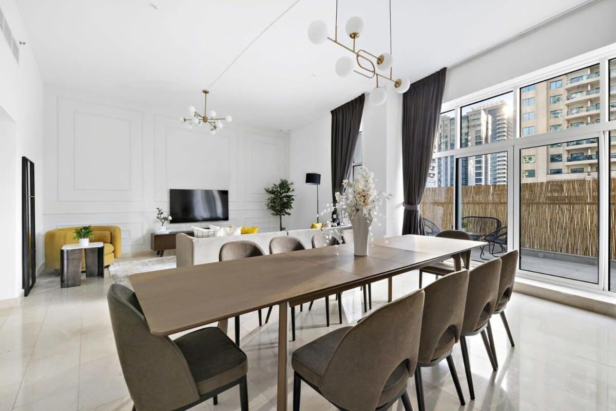 Silkhaus Ideal For Big Family, 5bdr With Private Roof Top Apartamento Dubai