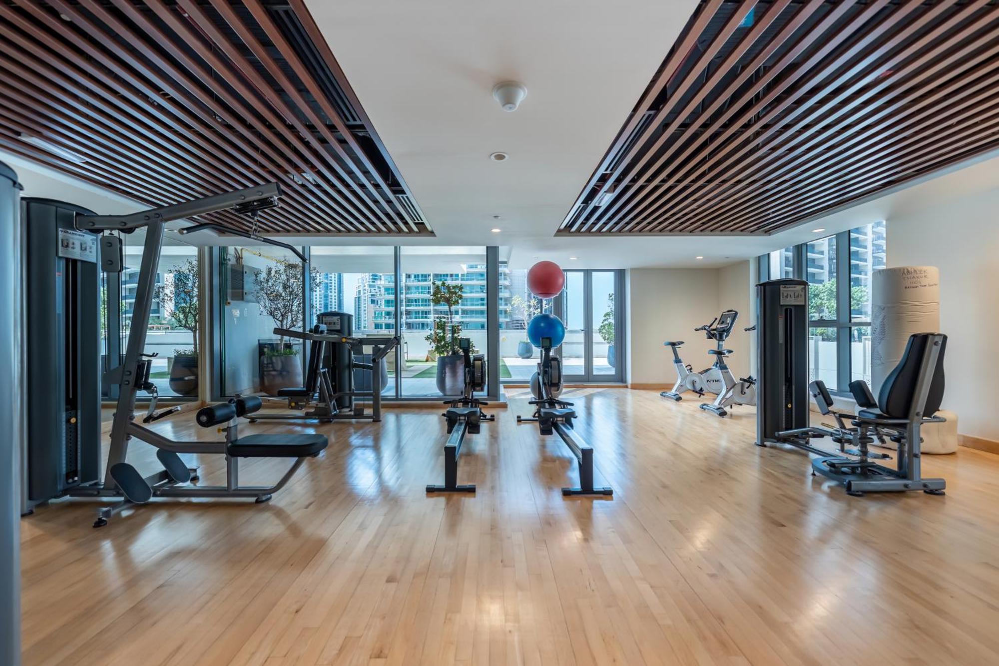 Stunning & Spacious Central 2bed 2bath Burj View *