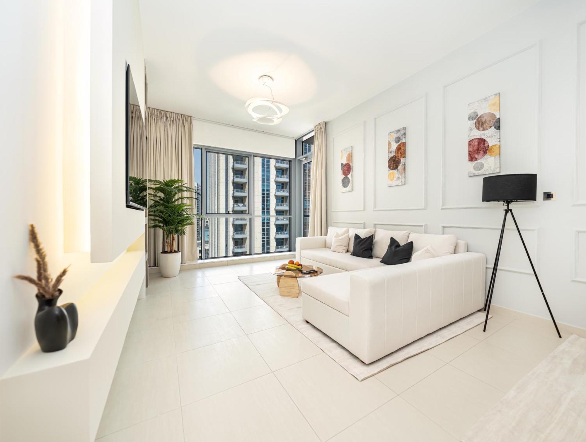 Stunning & Spacious Central 2bed 2bath Burj View Dubai