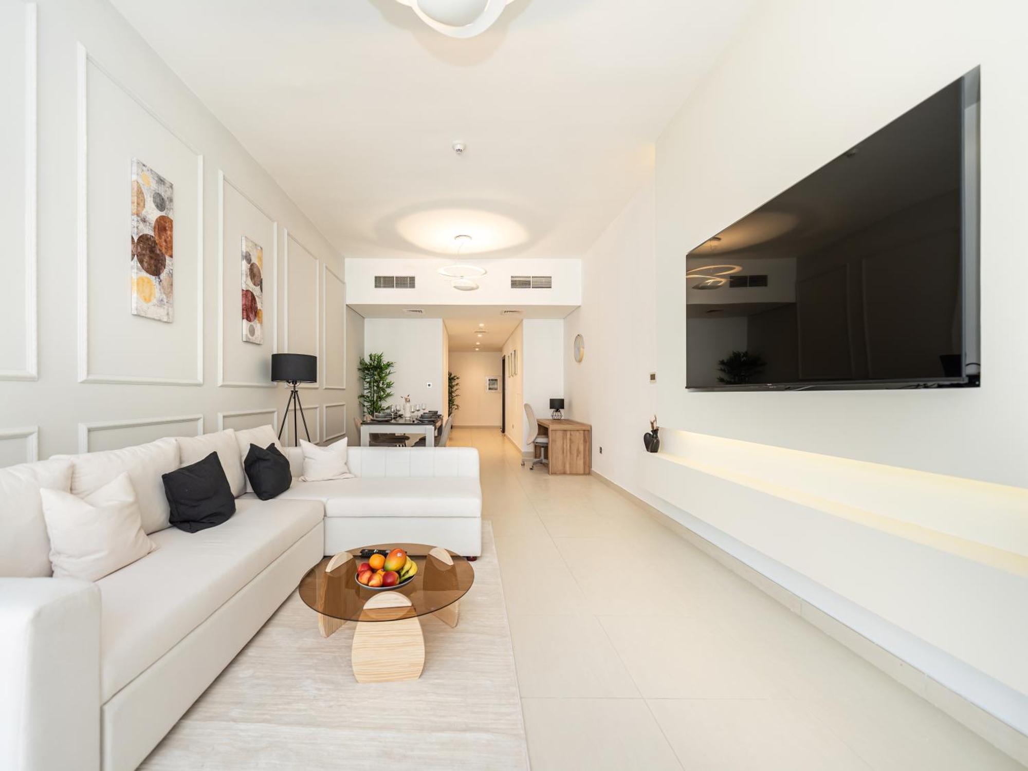 Stunning & Spacious Central 2bed 2bath Burj View