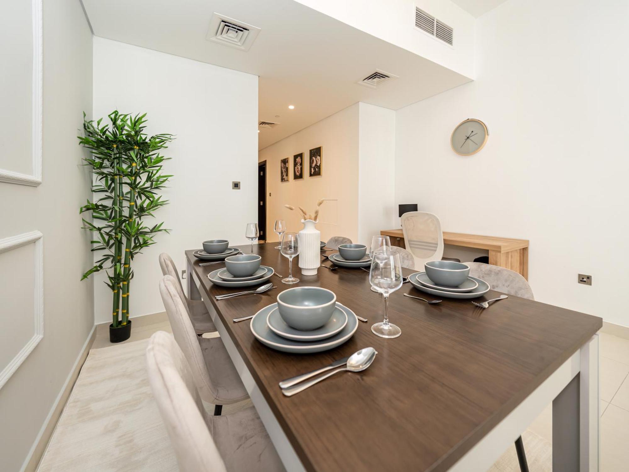 Apartment Stunning & Spacious Central 2bed 2bath Burj View Dubai
