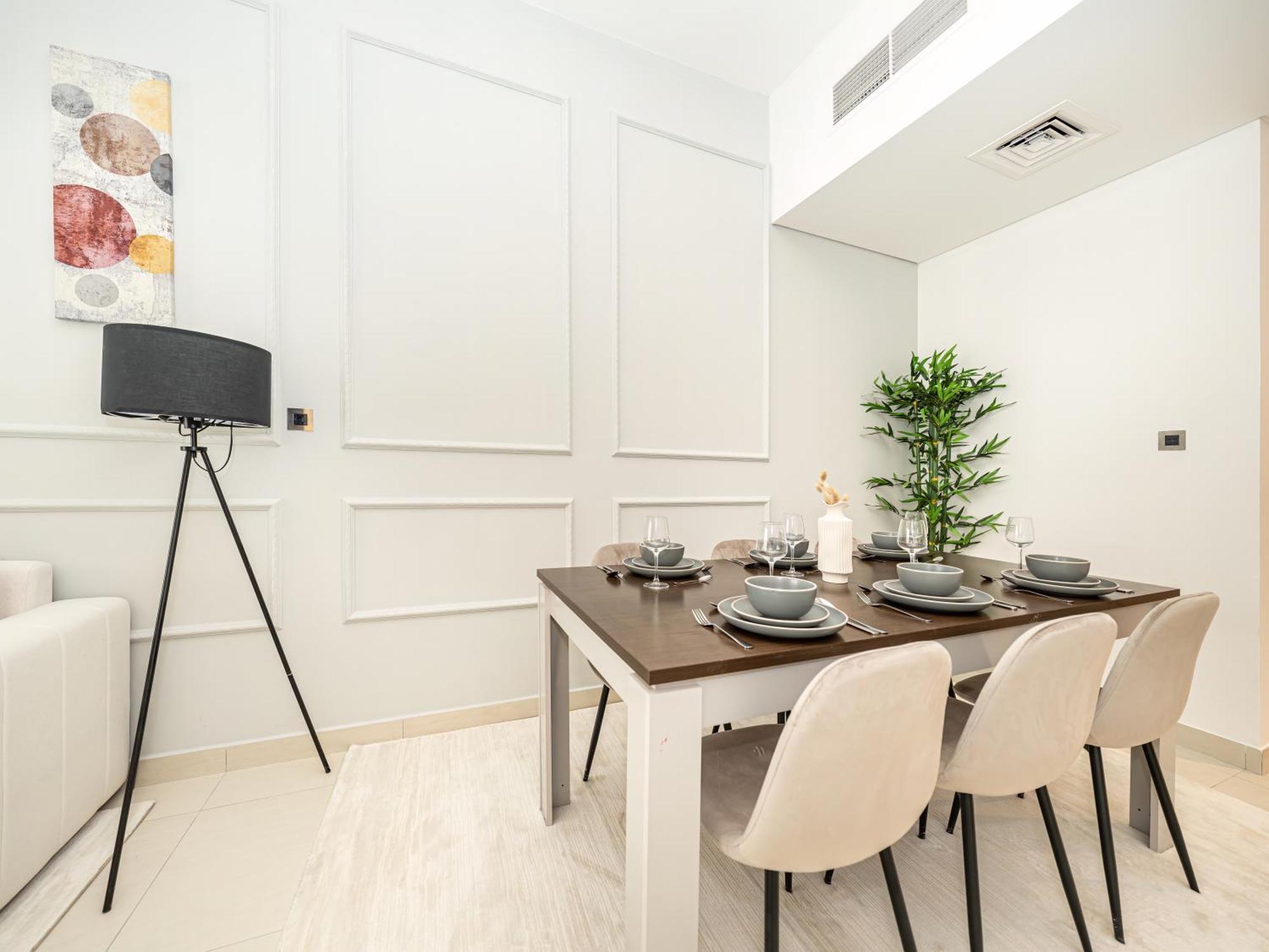 Apartment Stunning & Spacious Central 2bed 2bath Burj View Dubai