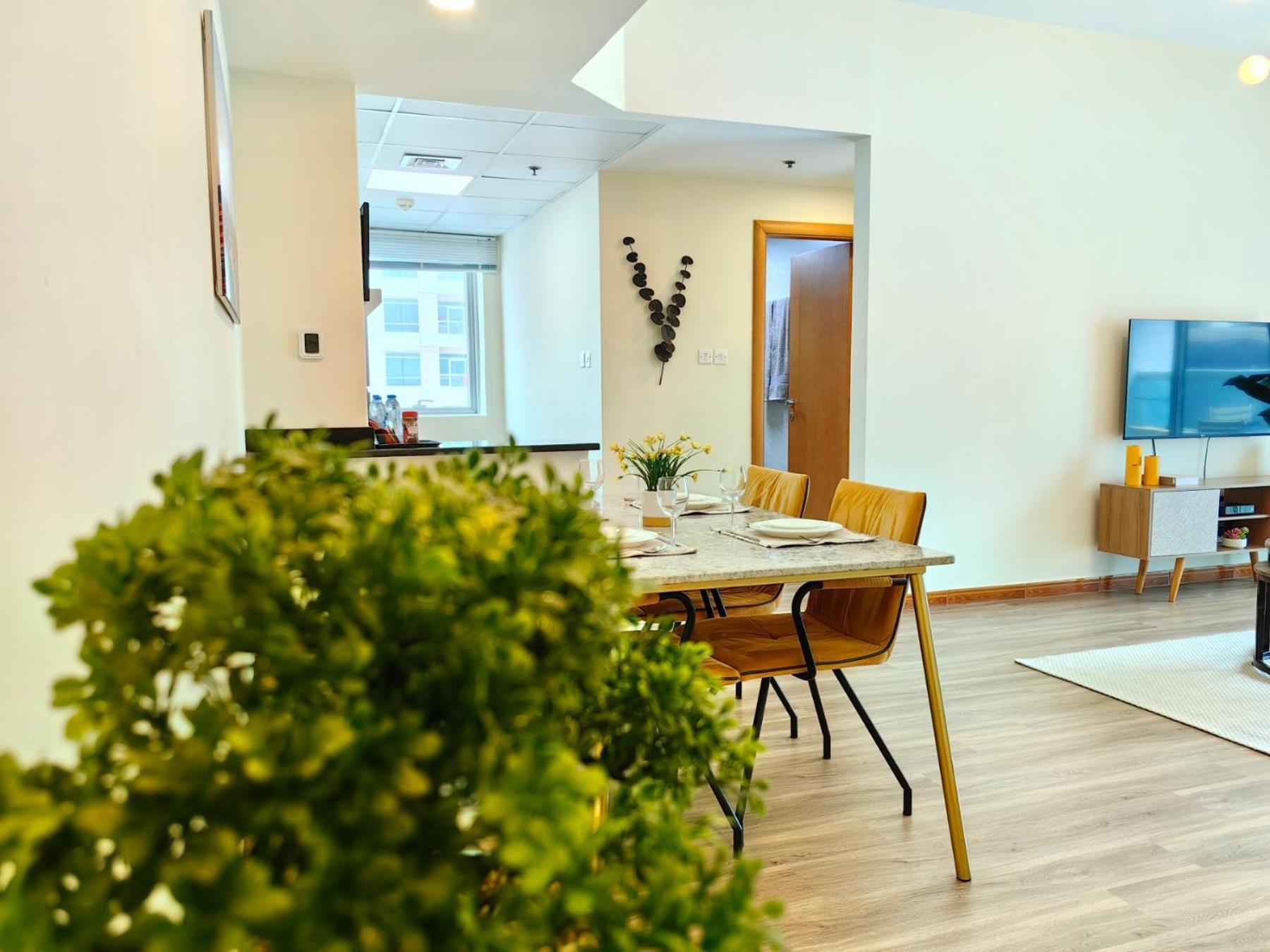 Apartment 1 Bedroom Renovated In Marina Diamond 3 Close To Tram And Metro *